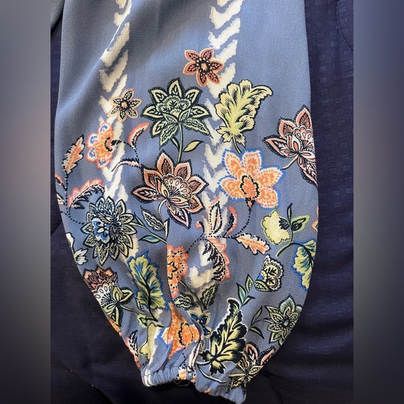 NWT One World Blouse with Floral Detail Size L - Picture 3 of 12